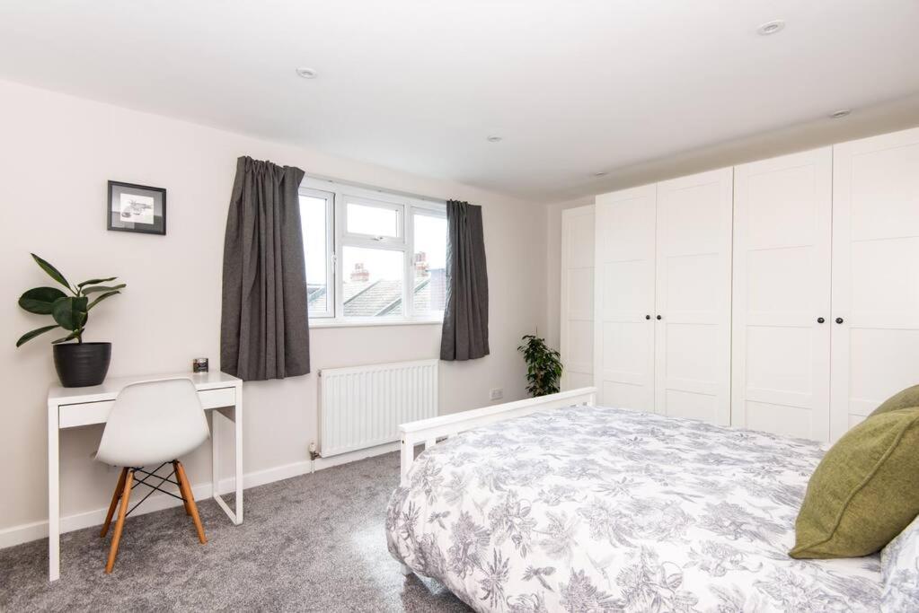 Villa Newly Renovated Victorian House With Free Parking Hove Exterior foto